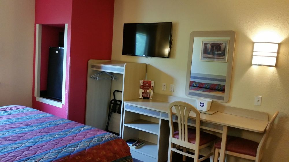 Motel 6 Humble, Tx - Houston International Airport Buitenkant foto